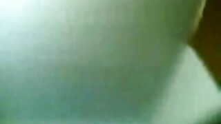 ಸ್ಕಂಕಿ ಸುರುಳಿಯಾಕಾರದ ಕೂದಲಿನ ಬ್ಲಾಂಡಿ ಸಂಪೂರ್ಣ ಮಾದಕ ಚಲನಚಿತ್ರ ವೀಡಿಯೋ ನಿಕಿ ಬ್ಲೂ ಗಾಳಿಯಲ್ಲಿ ಅಮಾನತುಗೊಳ್ಳುತ್ತದೆ